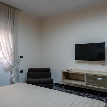 Royal Aparthotel Vlorë 外观 照片