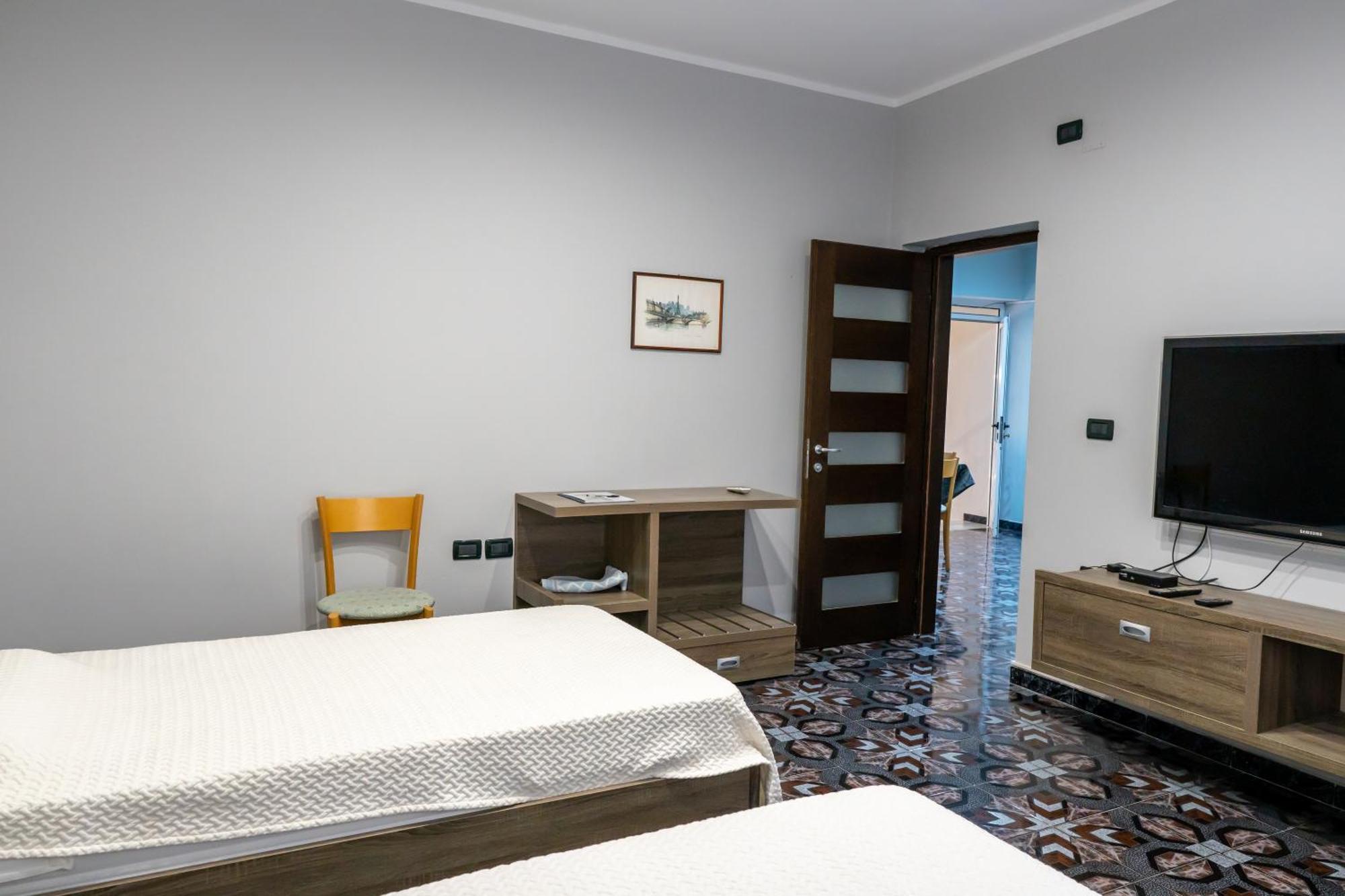 Royal Aparthotel Vlorë 外观 照片