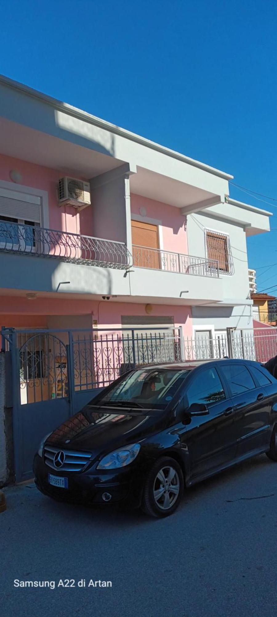 Royal Aparthotel Vlorë 外观 照片