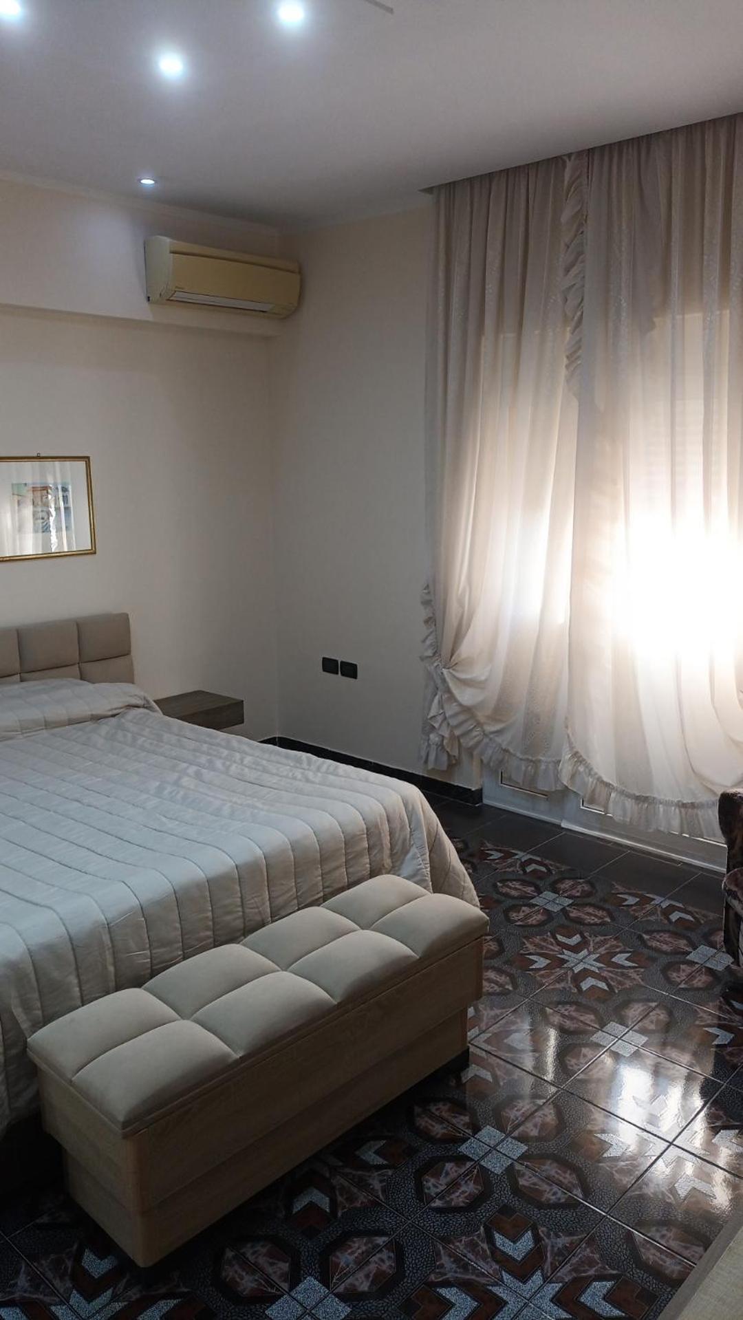 Royal Aparthotel Vlorë 外观 照片