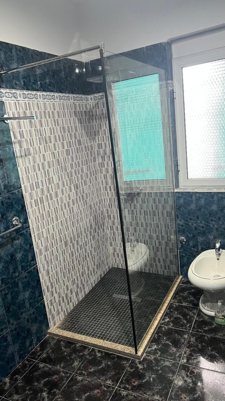 Royal Aparthotel Vlorë 外观 照片